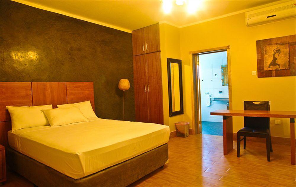 Tropical Enclave Hotel Acra Exterior foto